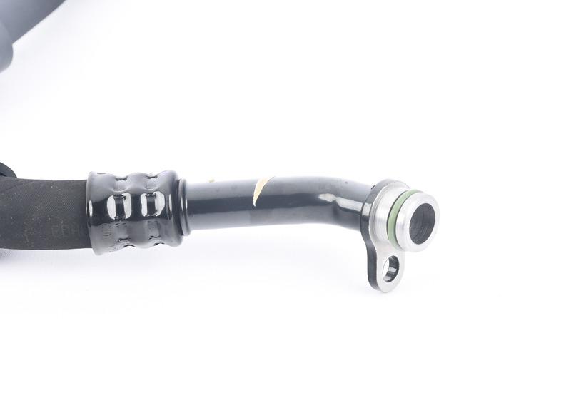 Отводящ.трубопр.радиат.охл.масла в двиг