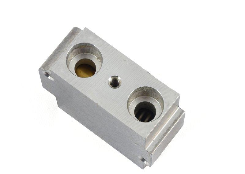 Термостат, трубопровод масл.радиатора