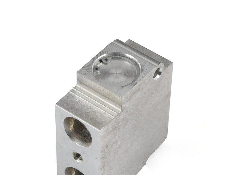 Термостат, трубопровод масл.радиатора