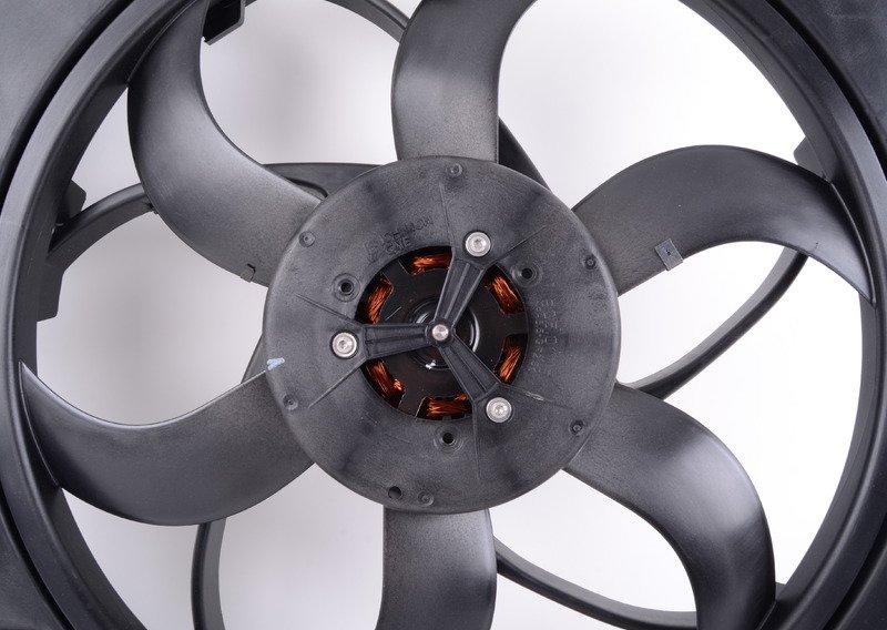 Кожух вентилятора с вентилятором