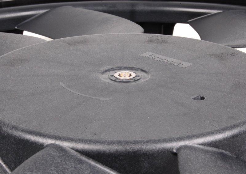 Кожух вентилятора с вентилятором