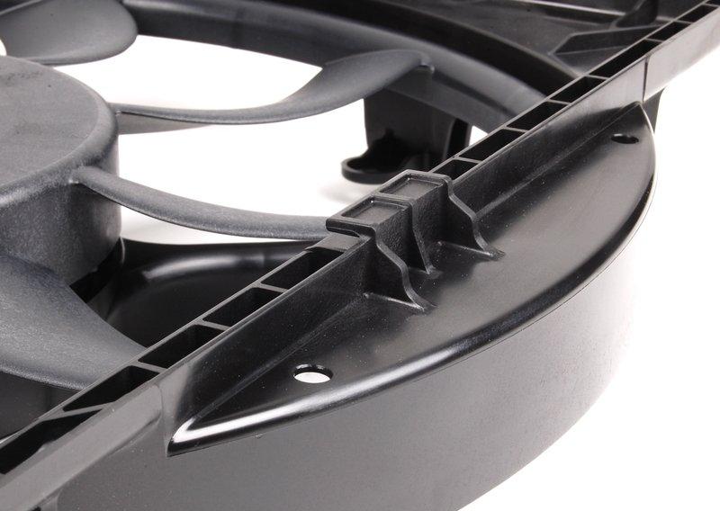 Кожух вентилятора с вентилятором