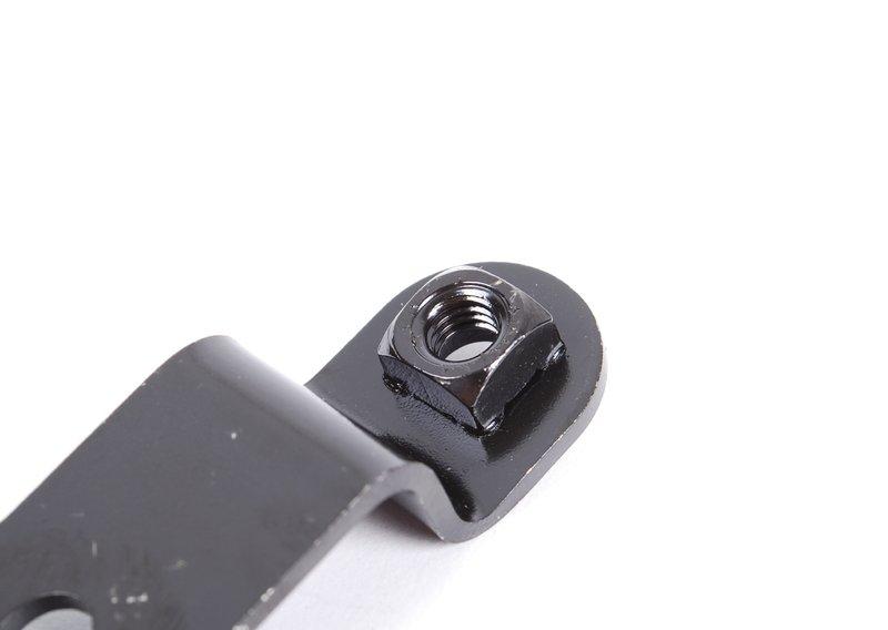 Удерживающая скоба