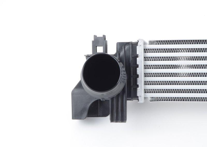 F40 / F52 / F45 / F46 / F48 /F39 / F60 / F54 / F55 / F56 Охладитель наддувочного воздуха