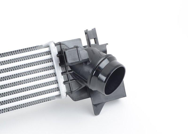 F40 / F52 / F45 / F46 / F48 /F39 / F60 / F54 / F55 / F56 Охладитель наддувочного воздуха