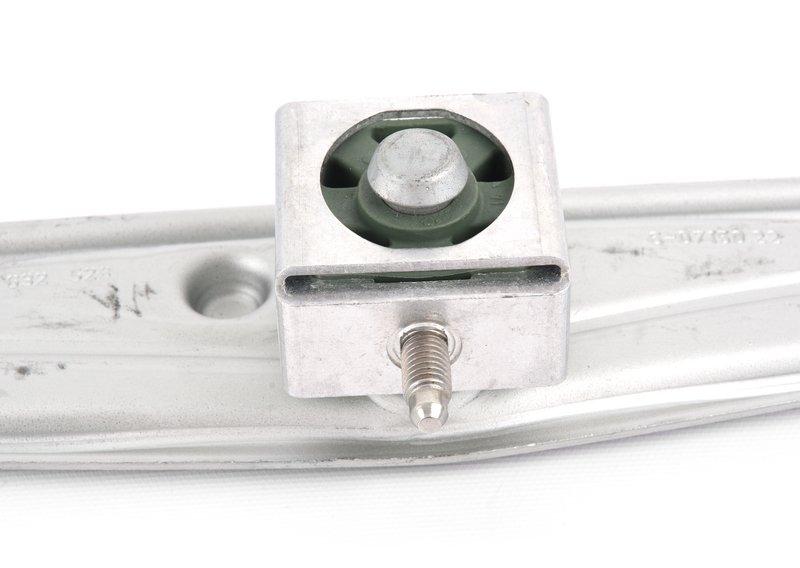 Держ.располож.рядом с двиг.катализатора