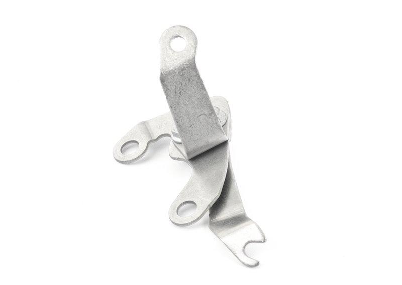 Держ.располож.рядом с двиг.катализатора