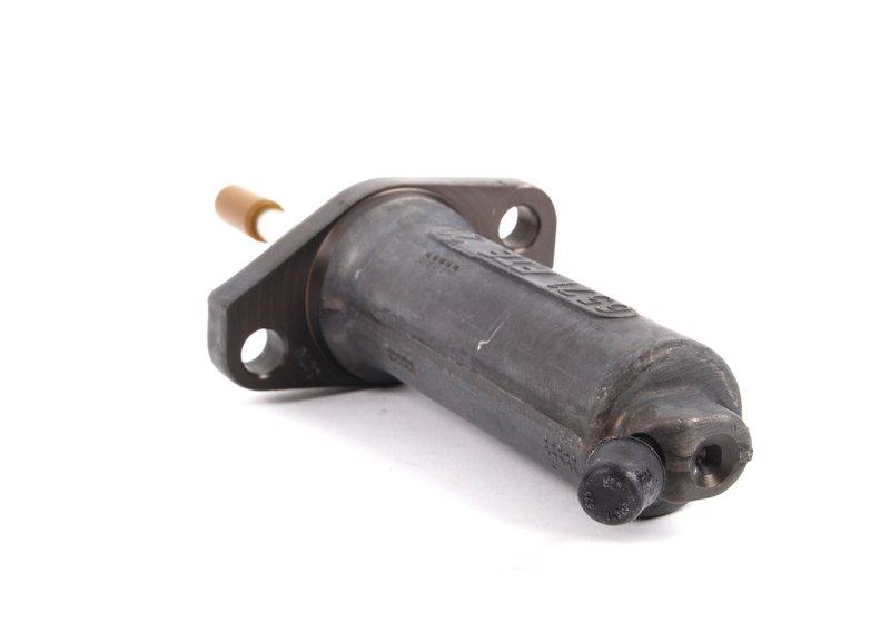 Исполнительный цилиндр привода сцепления