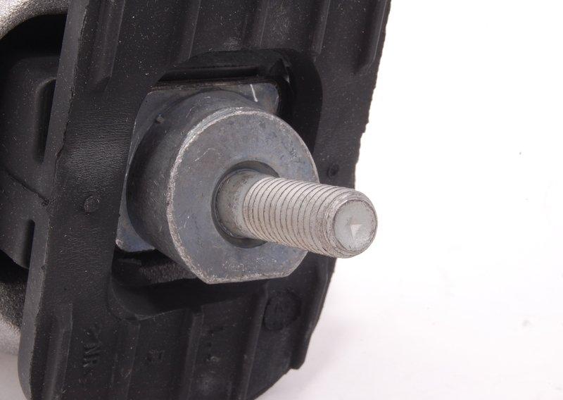 E60 опора двигателя пп правая