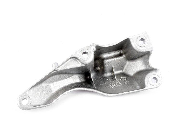 Несущий кронштейн двигателя П