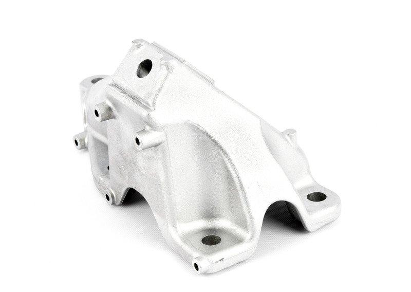 Несущий кронштейн двигателя П