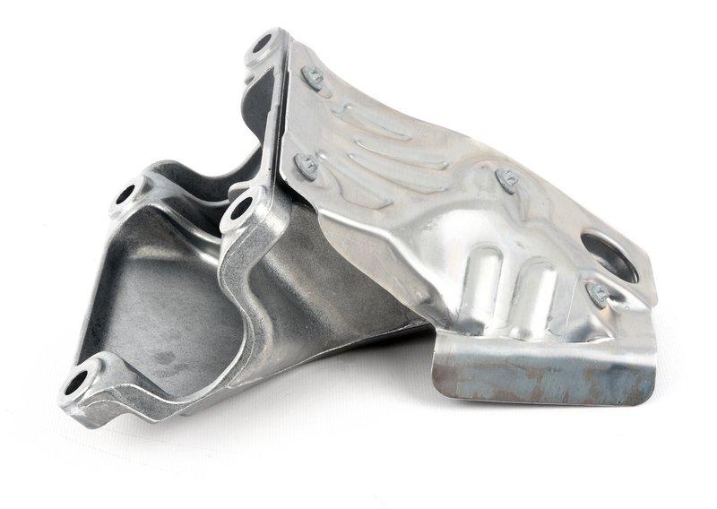 Несущий кронштейн двигателя П