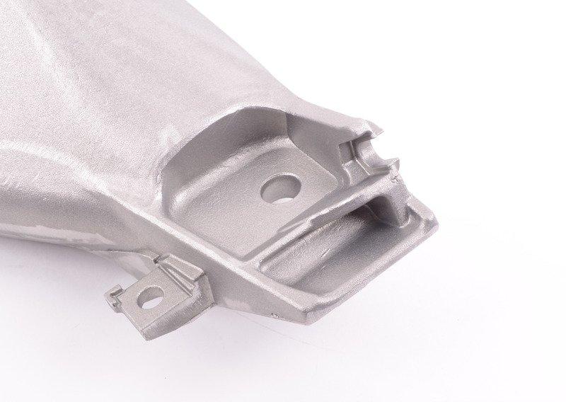 Несущий кронштейн двигателя Л