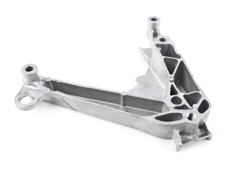 Несущий кронштейн электромашины