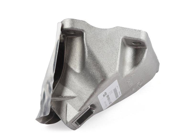 Несущий кронштейн двигателя П