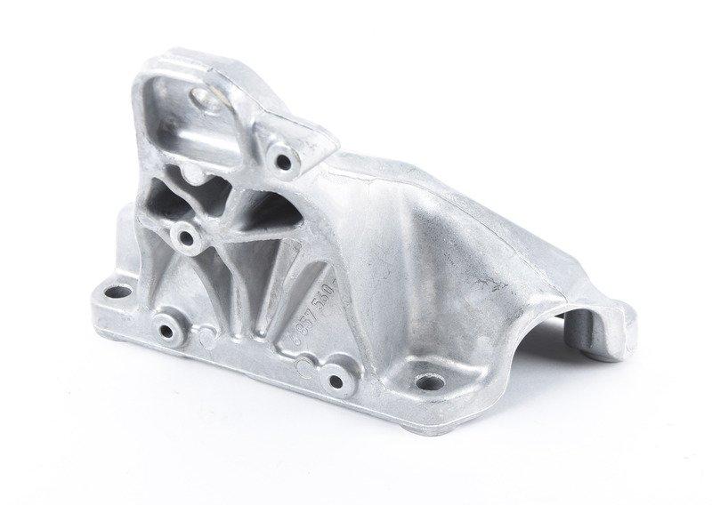 Несущий кронштейн двигателя П