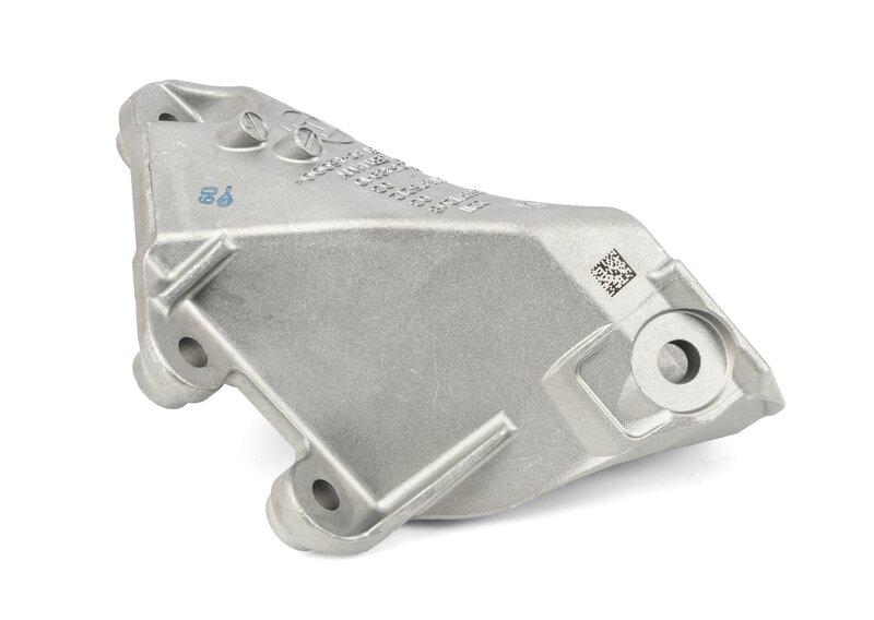 Несущий кронштейн двигателя П