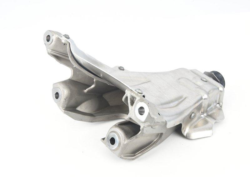 Несущий кронштейн двигателя П