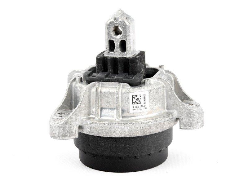 F10 528i опора двигателя правая