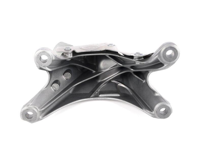 Несущий кронштейн двигателя П