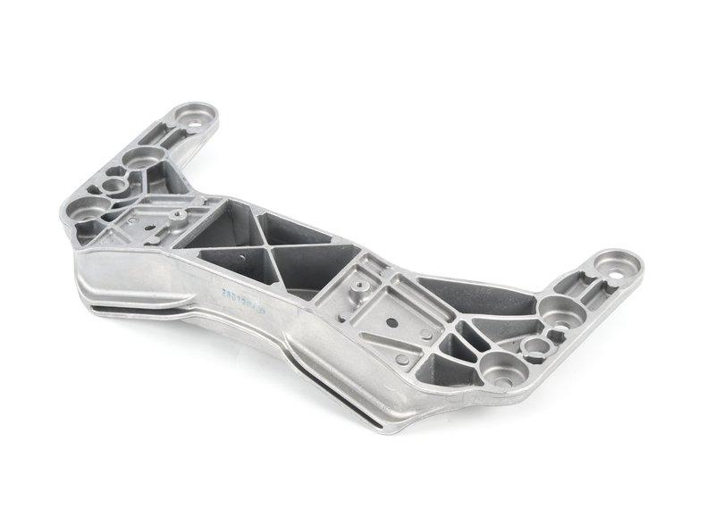 Опорная балка коробки передач