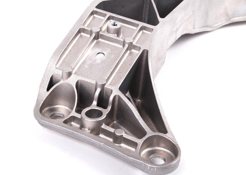 Опорная балка коробки передач