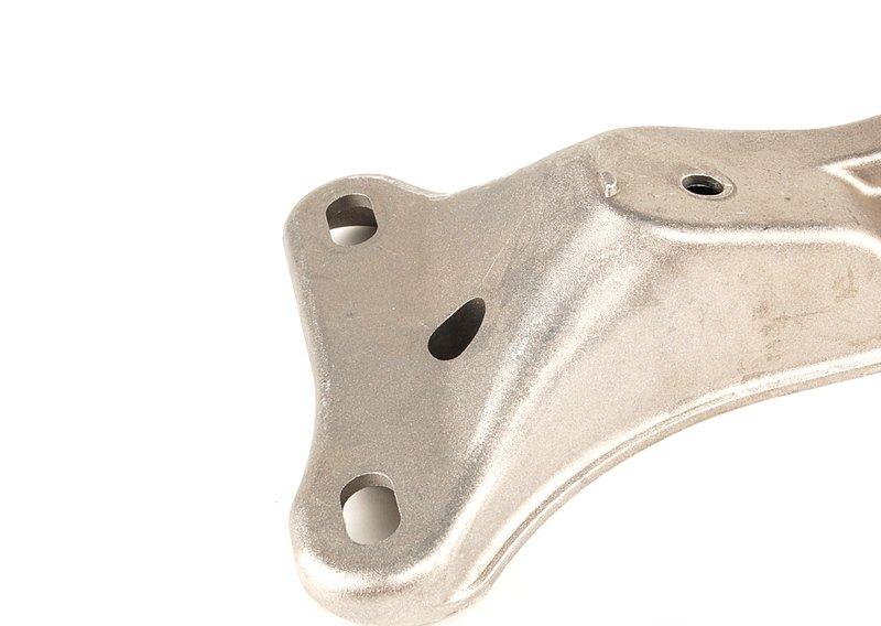 Опорная балка коробки передач