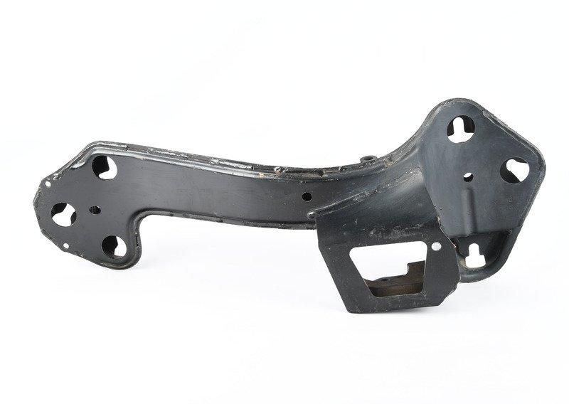 Опорная балка коробки передач