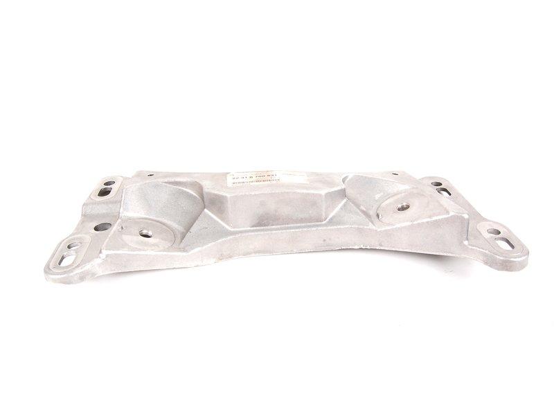 Опорная балка коробки передач