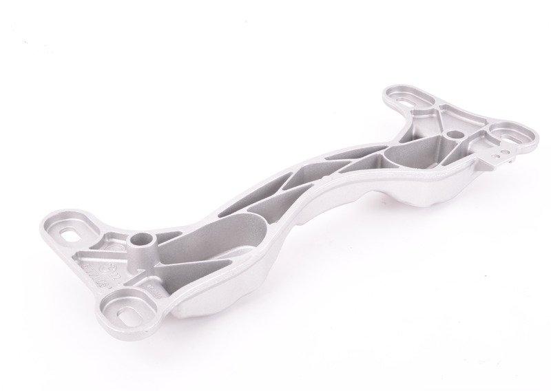 Опорная балка коробки передач