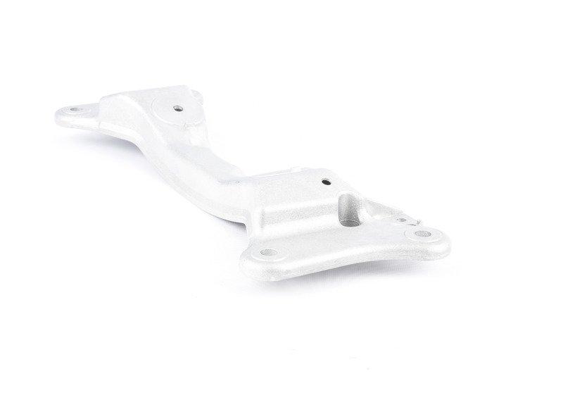 Опорная балка коробки передач