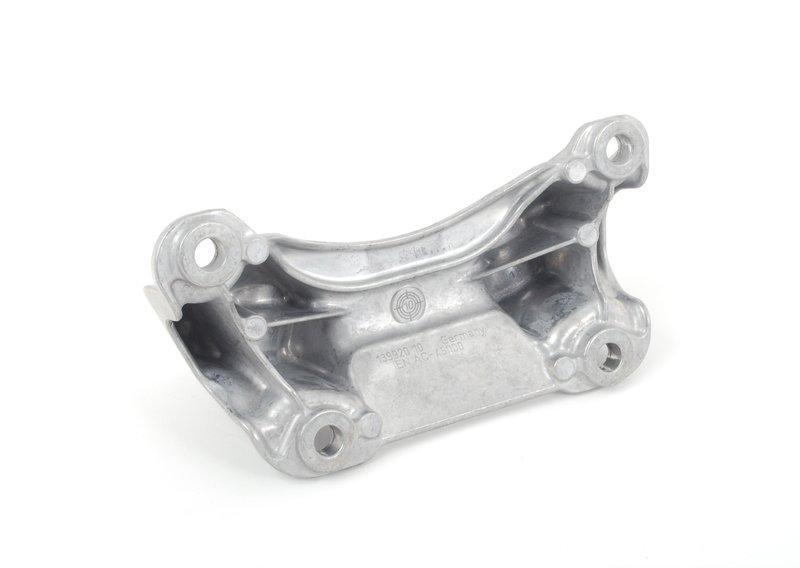 Несущий кронштейн КПП