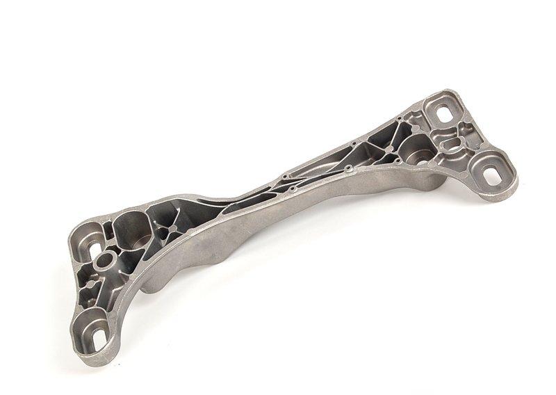 Опорная балка коробки передач