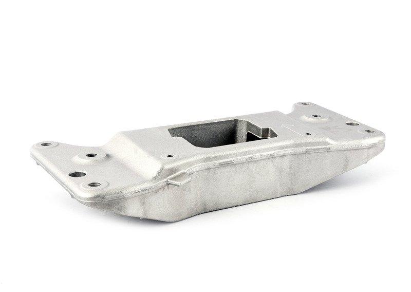 Опорная балка коробки передач