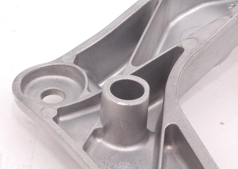 Опорная балка коробки передач