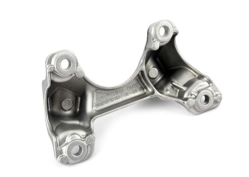 Несущий кронштейн КПП