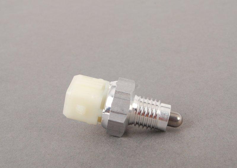 Выключатель фонарей заднего хода