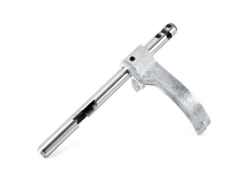 Тяга привода переключения I/II передач