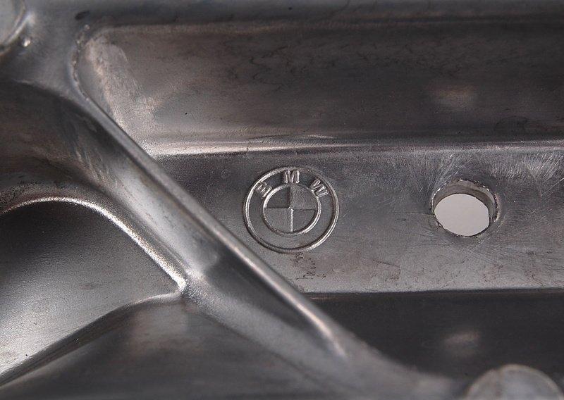 Поперечина рамы