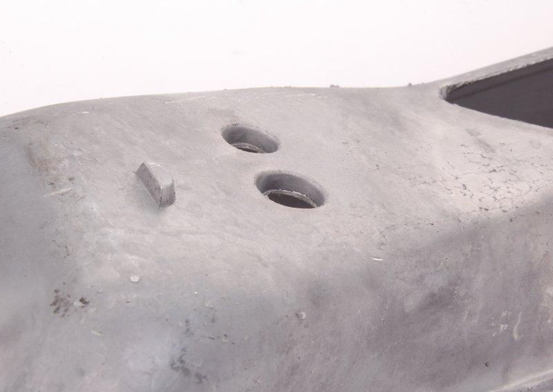 Поперечина рамы