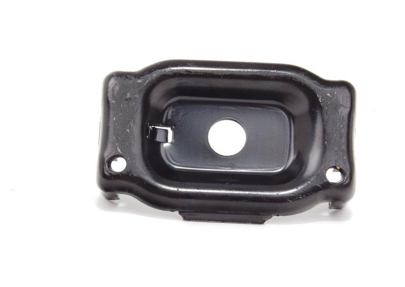 Опорный кронштейн