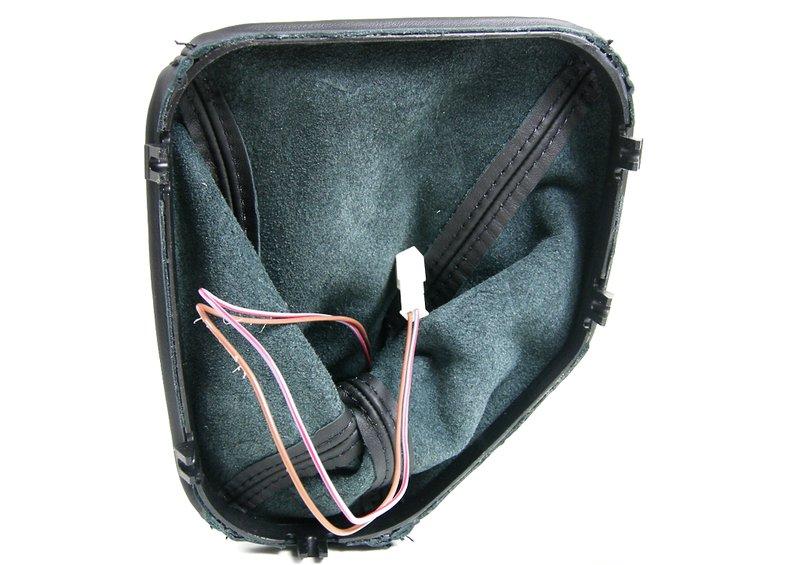 Крышка рычага пер.передач кожа с подсв.  Е39