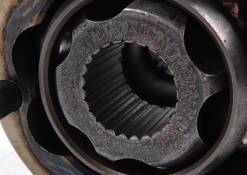 ШРУС с болтом с накатанной головкой