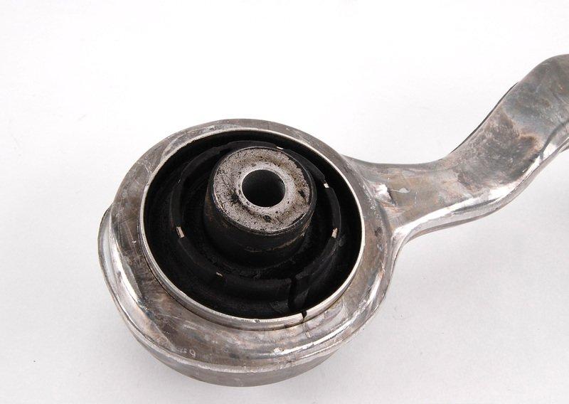 E82/E90/E90N Тяга с резинометаллическим шарниром Л