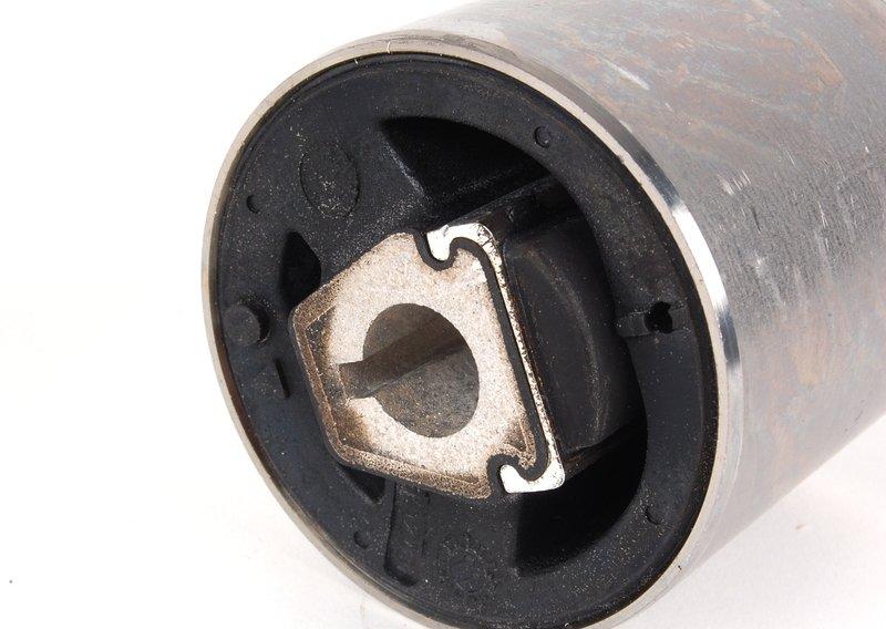 E83 сайлент блок переднего рычага