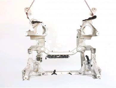 G30/G11 балка переднего поста полный привод