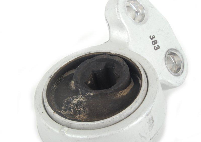 Кронштейн попереч.рыч.с резиномет.шар.Л