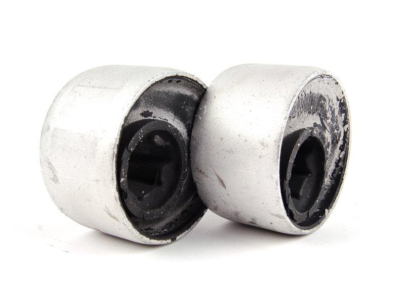 E85M сайлентблок переднего рычага