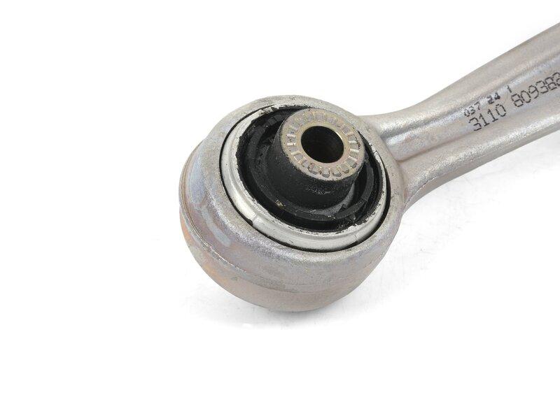 F95 рычаг поперечный левый