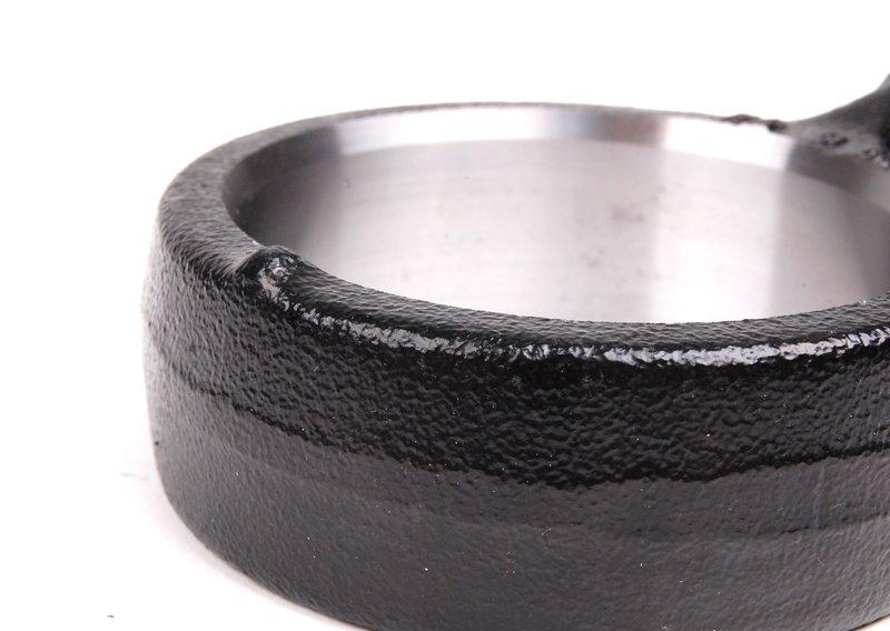 Кронштейн поперечного рычага Л